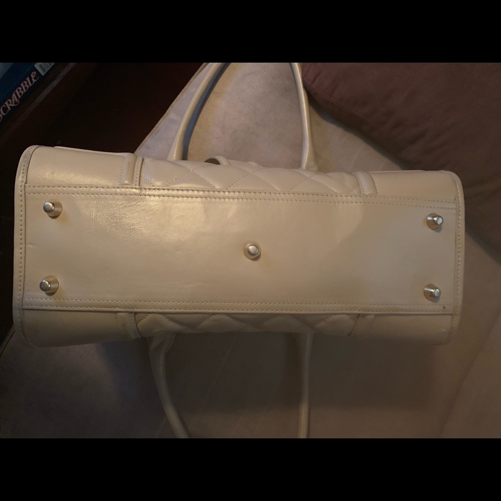 Burberry ladies bag - Picture 7 of 7